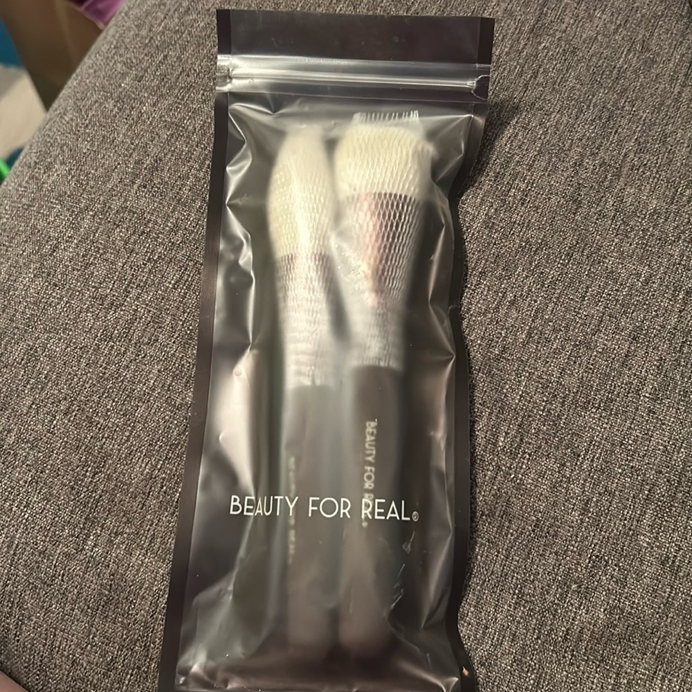 Beauty For Real makeup brushes